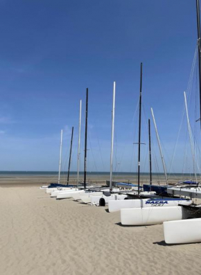 Moderne studio aan het strand in Oostduinkerke-bad